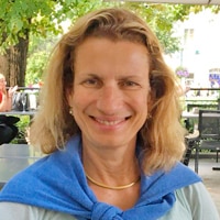 Petra Freifrau vom Holtz